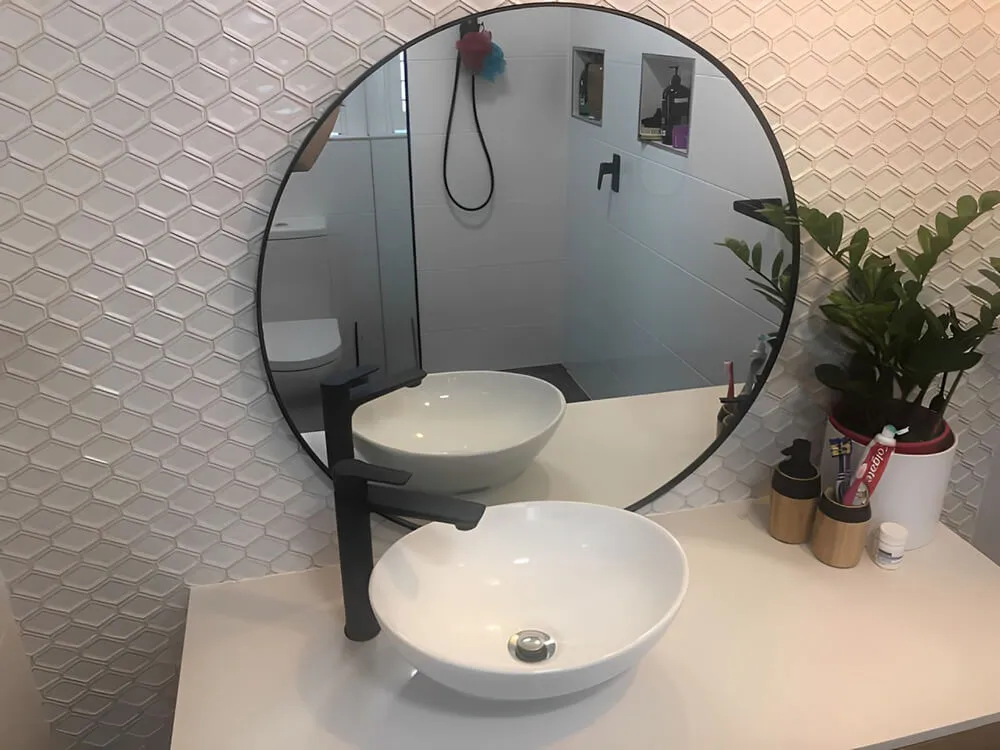 spotless bathroom sink